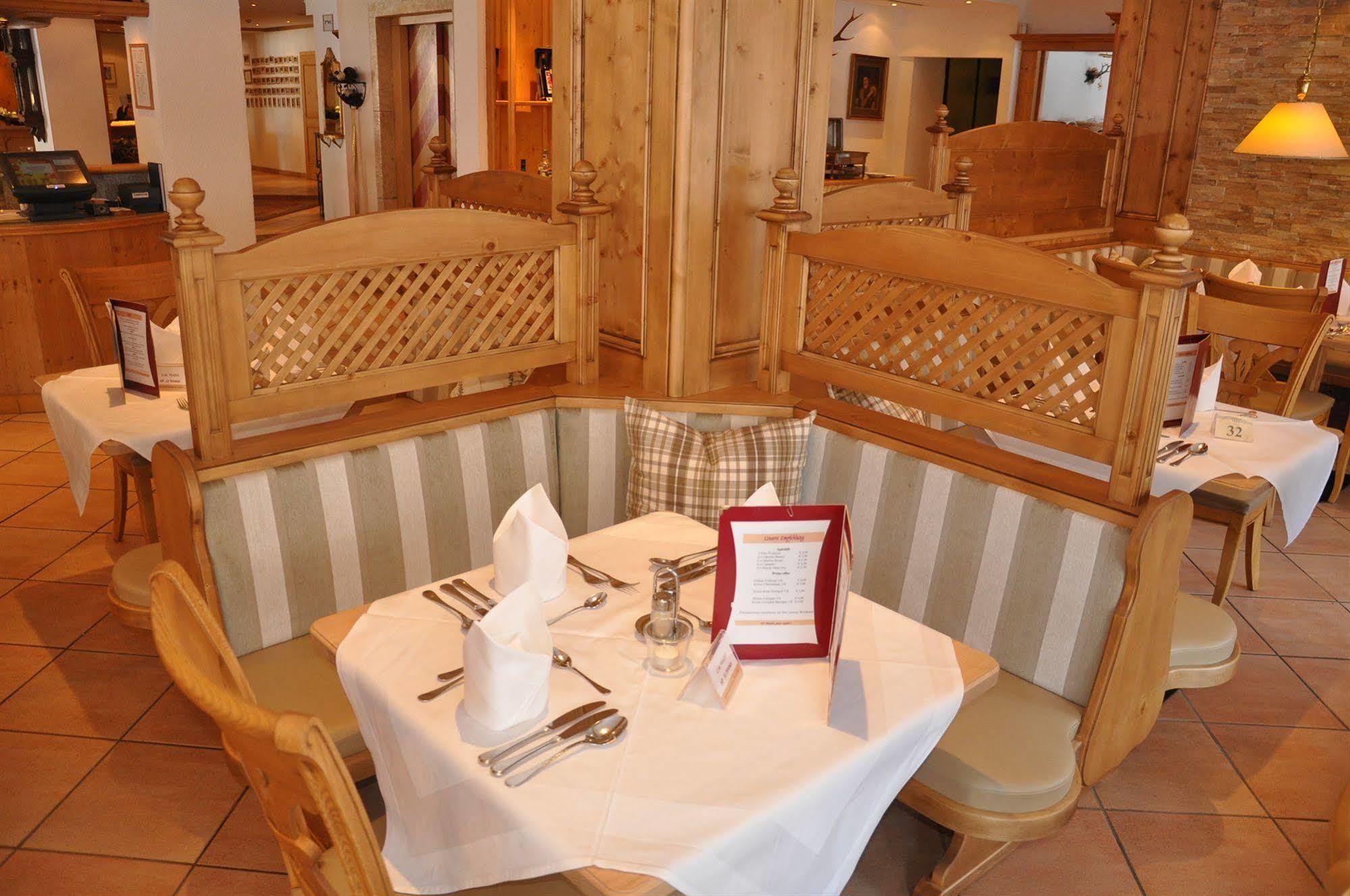 Hotel Central Seefeld w Tirolu Zewnętrze zdjęcie